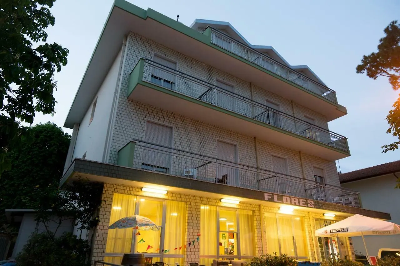 Hotel Flores contacts